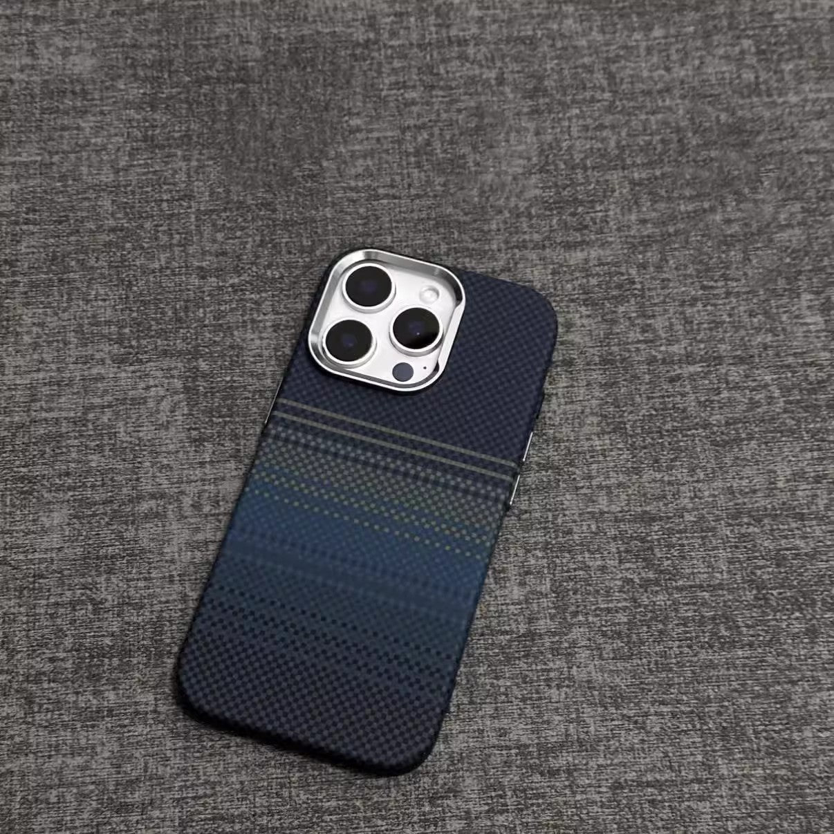 Magnetic Kevlar Carbon Fiber Pattern For iPhone 16Pro 15 Pro Max 14