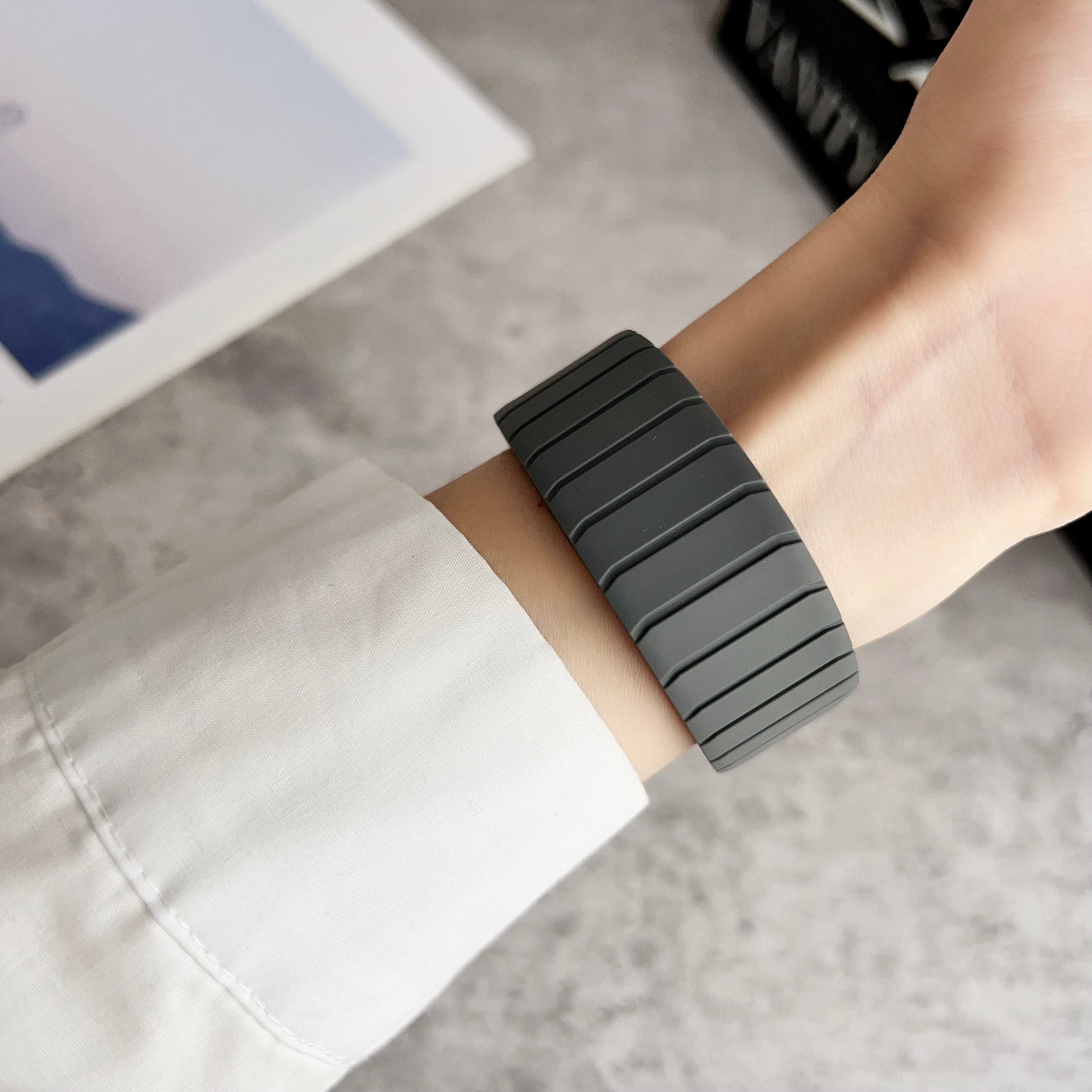 Tire tread magnetic strap for Apple Watch