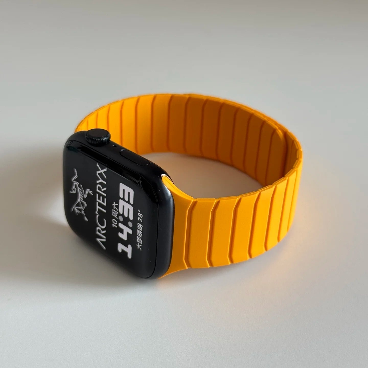 Tire tread magnetic strap for Apple Watch